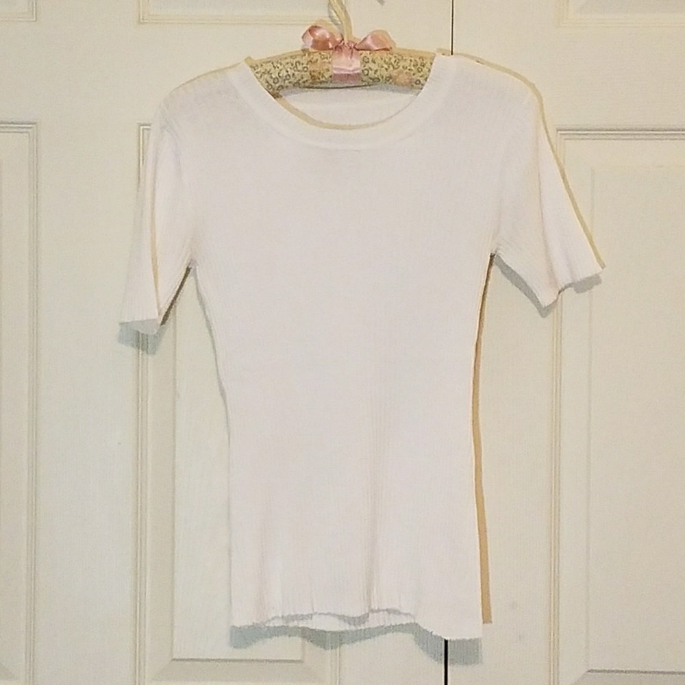 Simply Vera Vera Wang White Top 🌼🌼